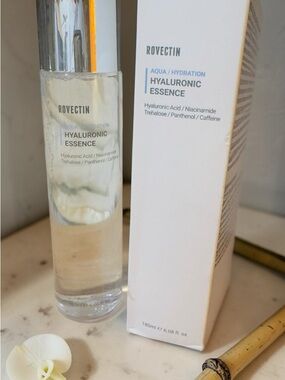 Hyaluronic Essence Hydrating Serum (White)